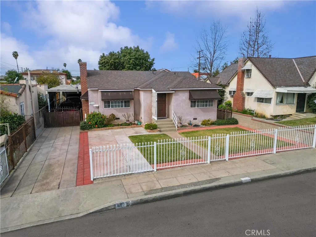 659 S Gerhart Avenue, East Los Angeles, California 90022, 4 Bedrooms Bedrooms, ,3 BathroomsBathrooms,Residential,For Sale,Gerhart,MB25013520
