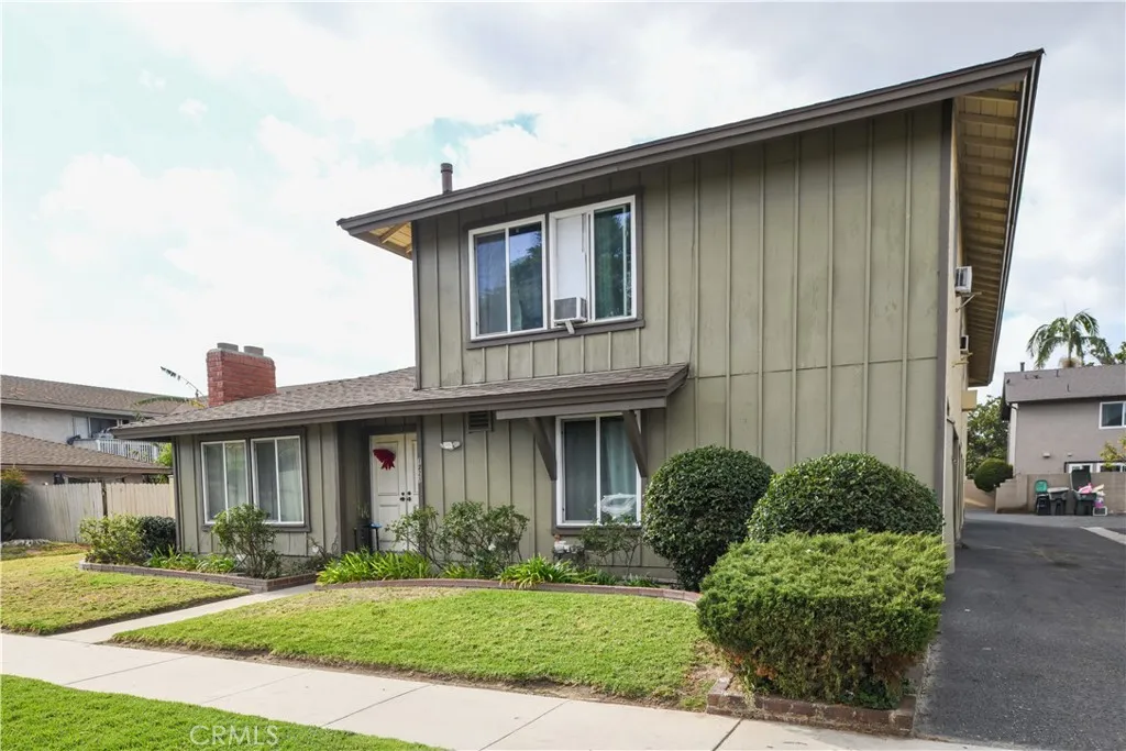 1221 S Sunburst Way, Anaheim, California 92806 home-pic-2