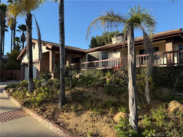 1677 S Hill Avenue, Fallbrook, California 92028