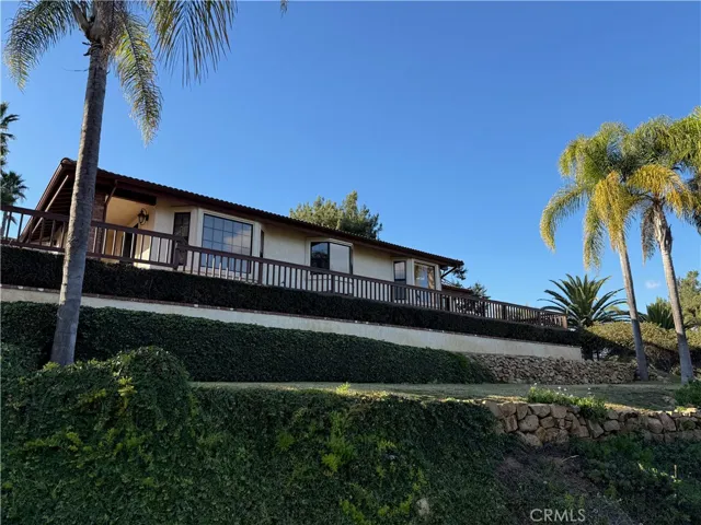 1677 S Hill Avenue, Fallbrook, California 92028