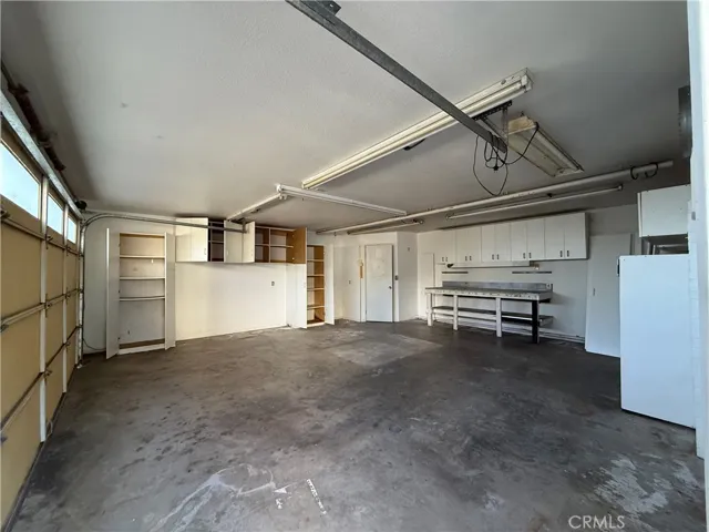 Workshop/extra garage - two car bays and 1/2 bathroom