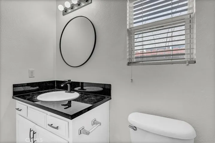 1949 W Columbia Way, Hanford, California 93230