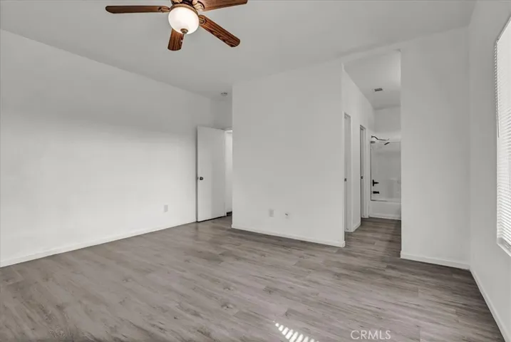 1949 W Columbia Way, Hanford, California 93230