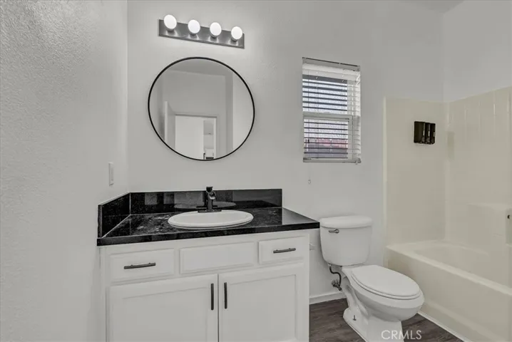 1949 W Columbia Way, Hanford, California 93230