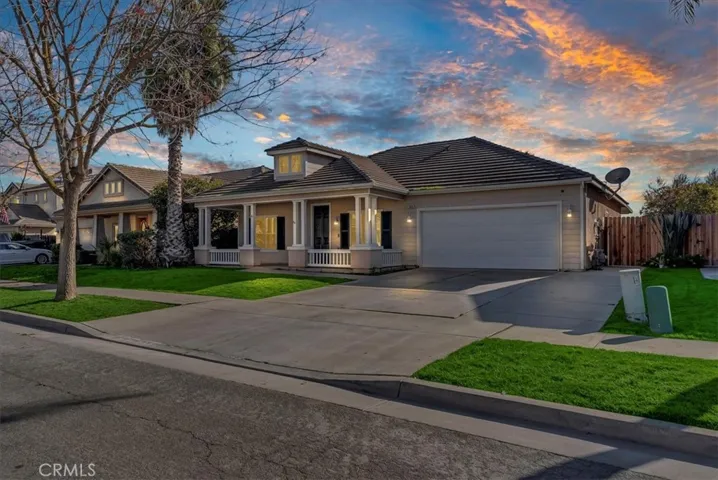 1949 W Columbia Way, Hanford, California 93230