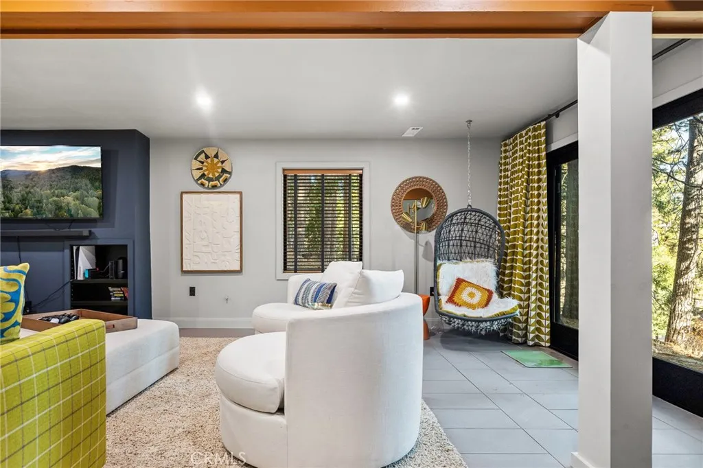 170 S Fairway Drive, Lake Arrowhead, California 92352 home-pic-23