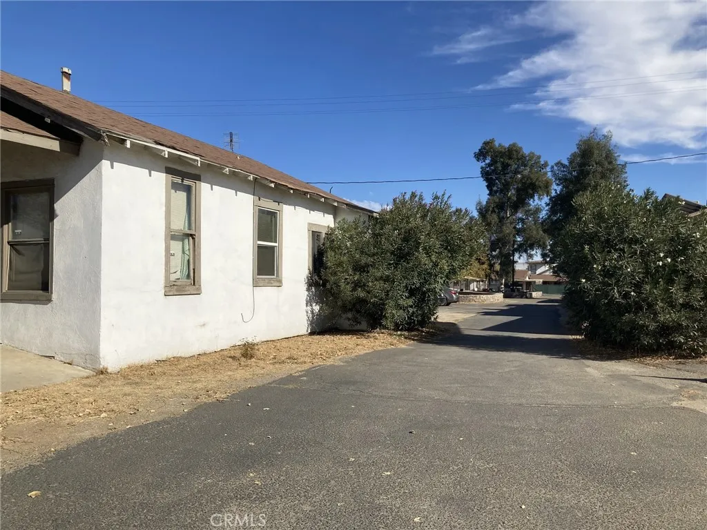 4439 Wade Avenue 1-5, Perris, California 92571 home-pic-10