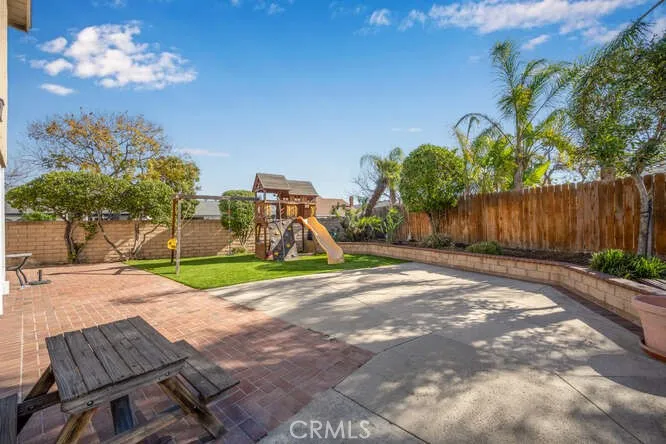 6074 E Camino Manzano, Anaheim Hills, California 92807