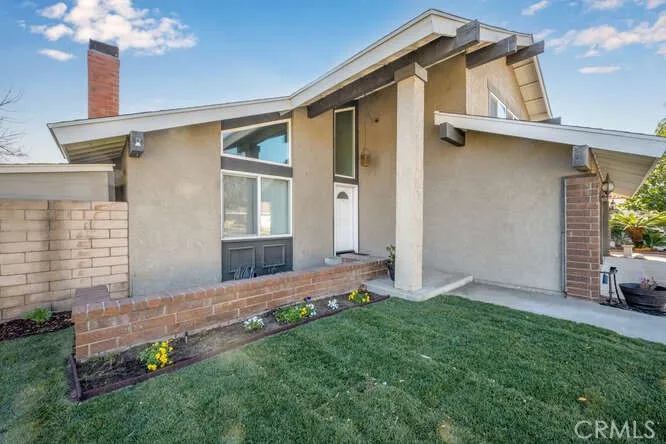 6074 E Camino Manzano, Anaheim Hills, California 92807