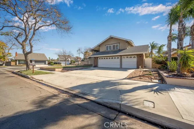 6074 E Camino Manzano, Anaheim Hills, California 92807