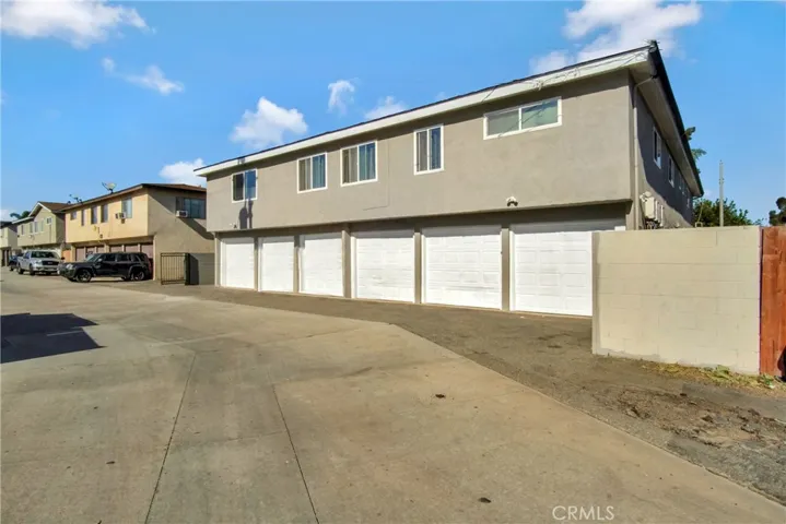 977 Valencia Street, Costa Mesa, California 92626