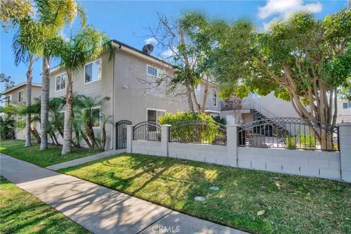 977 Valencia Street, Costa Mesa, California 92626