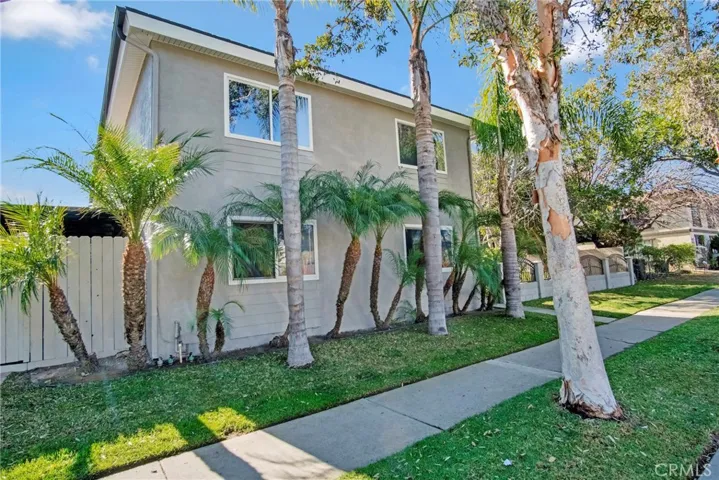977 Valencia Street, Costa Mesa, California 92626