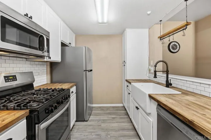 9728 Marilla Drive 104, Lakeside, California 92040