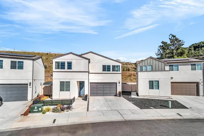 272 Hass Lane, Fallbrook, California 92028