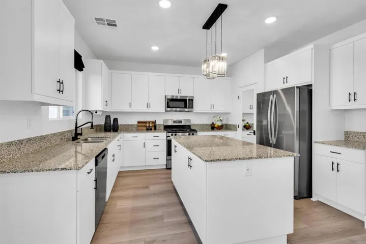 272 Hass Lane, Fallbrook, California 92028
