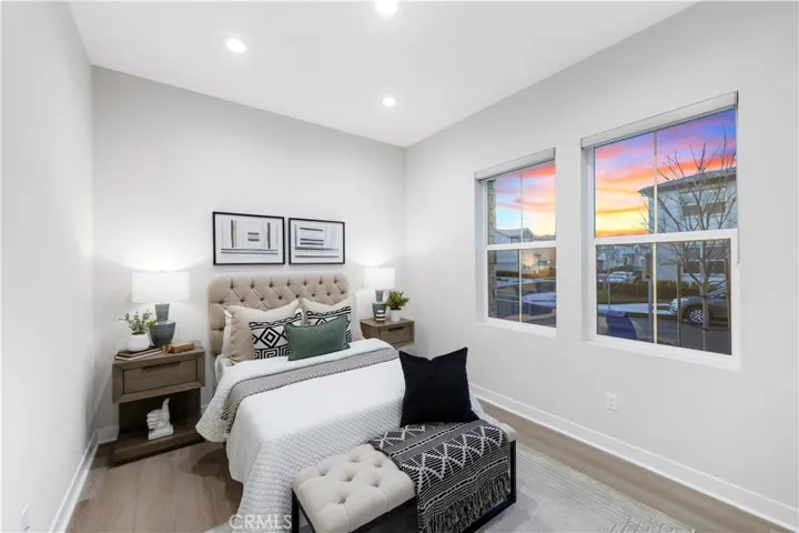 100 Edna Pkwy, Lake Forest, California 92630