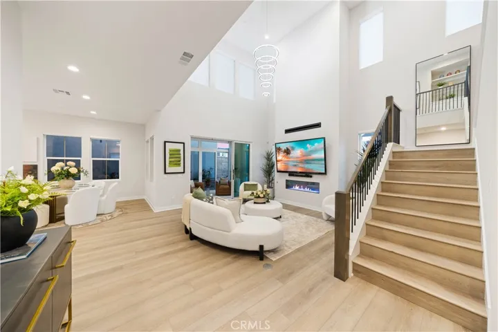 100 Edna Pkwy, Lake Forest, California 92630