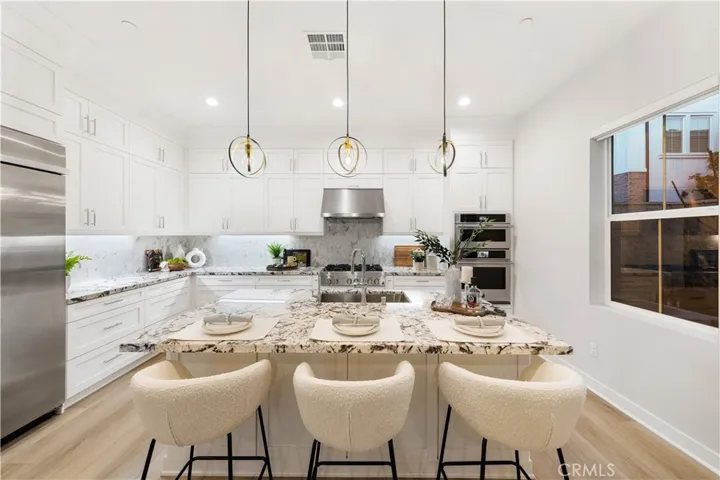100 Edna Pkwy, Lake Forest, California 92630