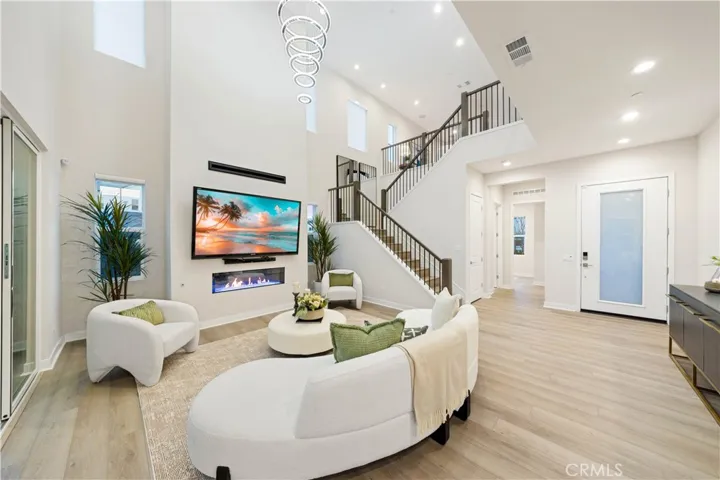 100 Edna Pkwy, Lake Forest, California 92630