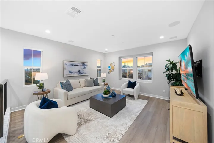 100 Edna Pkwy, Lake Forest, California 92630