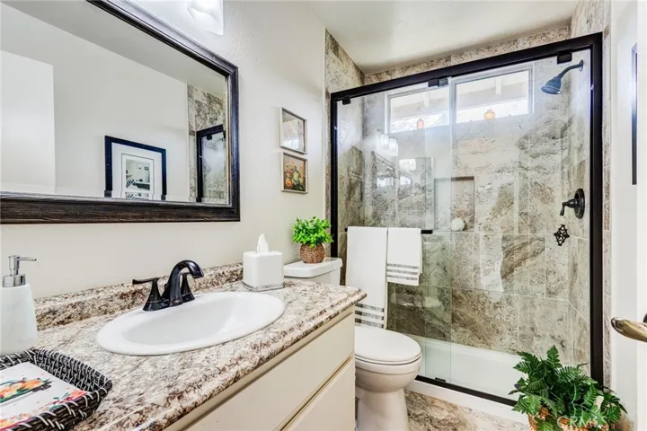 Guest Bath - Walk-in shower