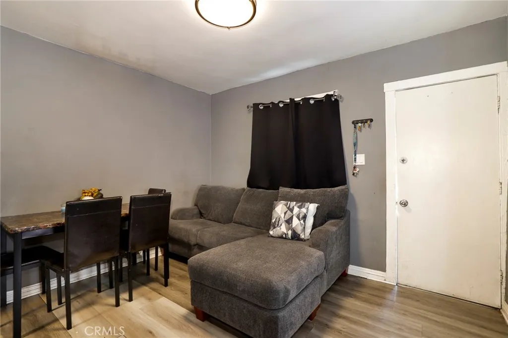 2908 S Sycamore Avenue, Los Angeles, California 90016 home-pic-34