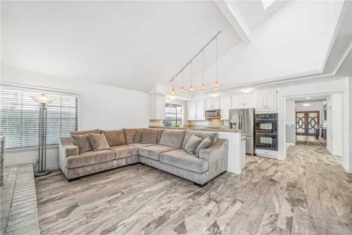 28811 Hedgerow, Mission Viejo, California 92692