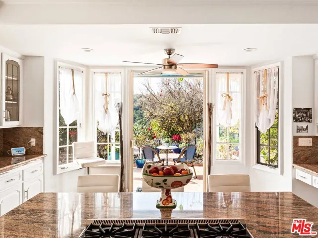 2113 Stoney Hill Road, Los Angeles, California 90049