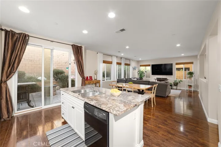 5413 Padua Way, Fontana, California 92336