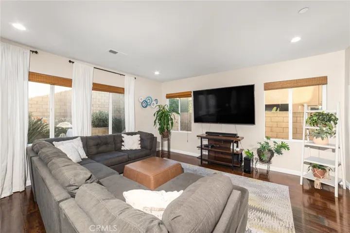 5413 Padua Way, Fontana, California 92336