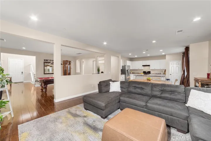 5413 Padua Way, Fontana, California 92336