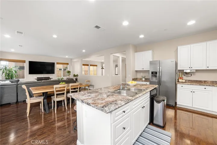 5413 Padua Way, Fontana, California 92336