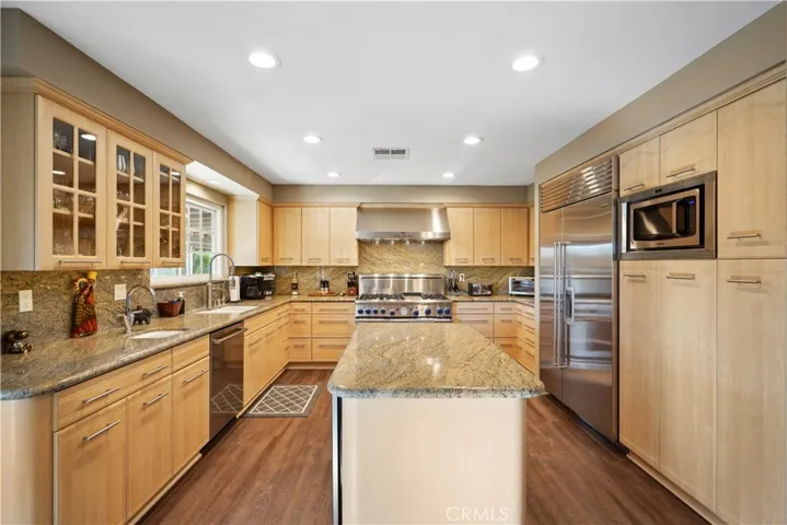 37239 Bianca Road, Palmdale, California 93551