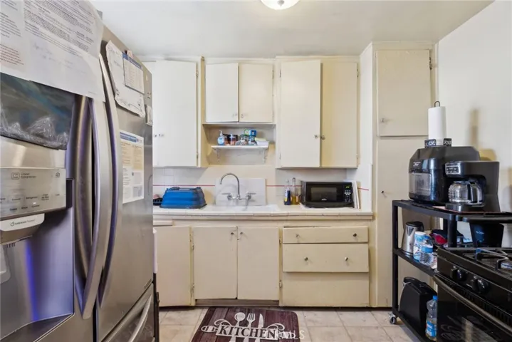 1715 Cherry Avenue, Long Beach, California 90813
