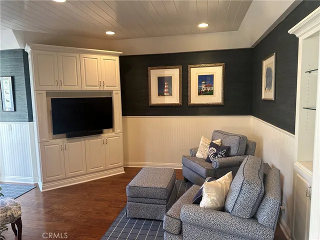 Cozy reading and TV room