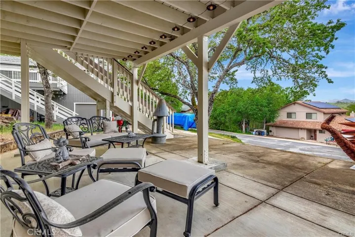 2512 Shoreline Road, Bradley, California 93426