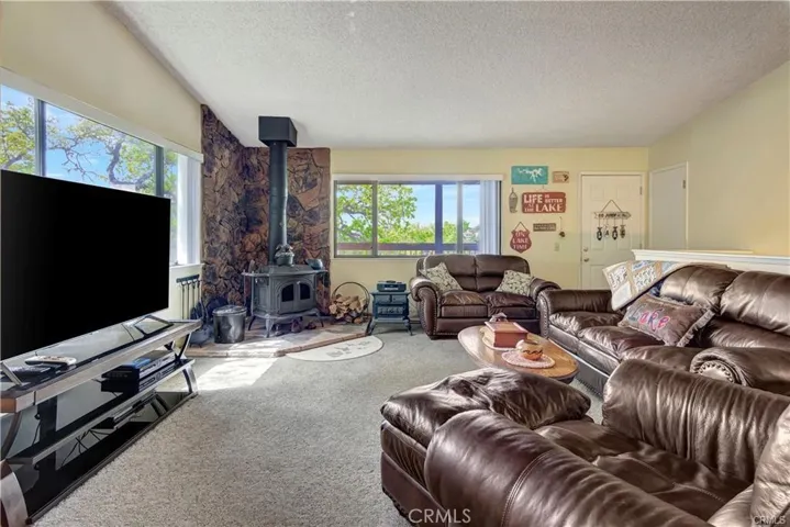 2512 Shoreline Road, Bradley, California 93426