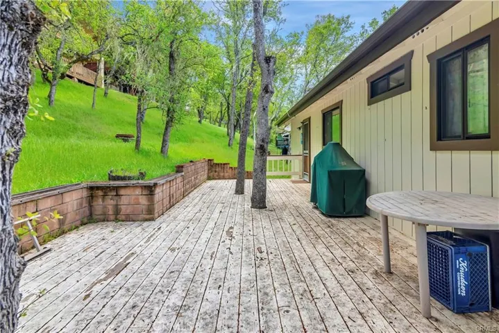 2512 Shoreline Road, Bradley, California 93426
