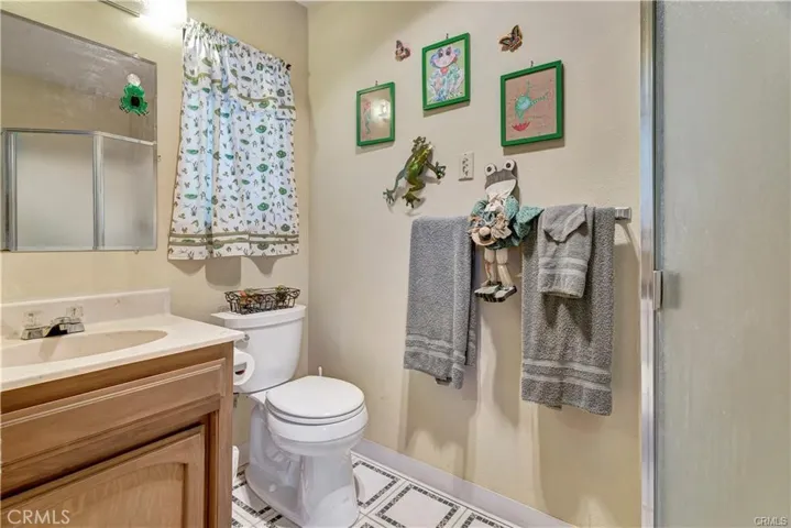2512 Shoreline Road, Bradley, California 93426