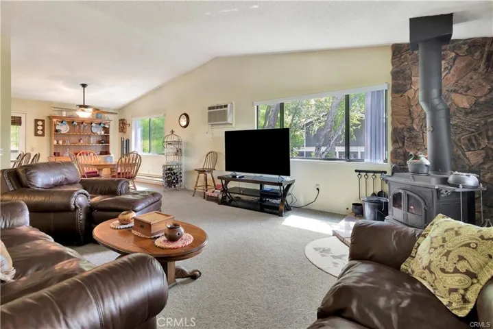 2512 Shoreline Road, Bradley, California 93426