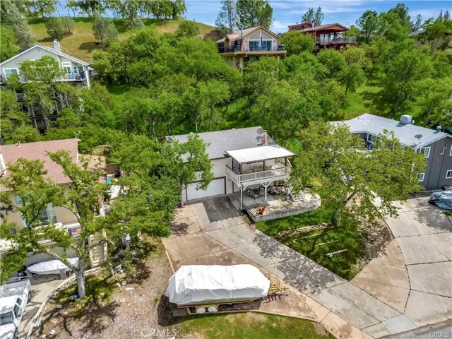 2512 Shoreline Road, Bradley, California 93426
