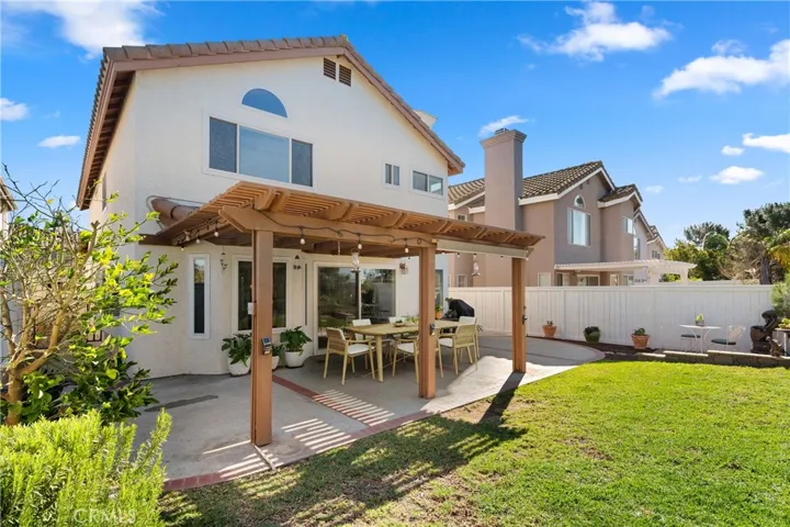 7829 E Rainview Court, Anaheim Hills, California 92808