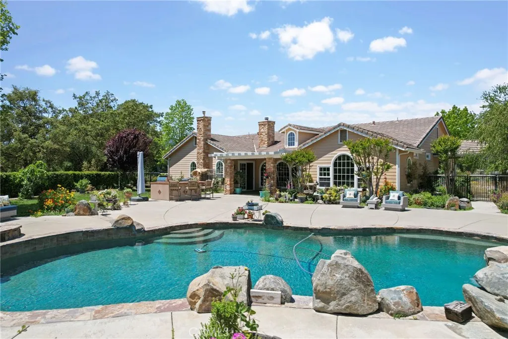 19490 Calle Juanito, Murrieta, California 92562 home-pic-56