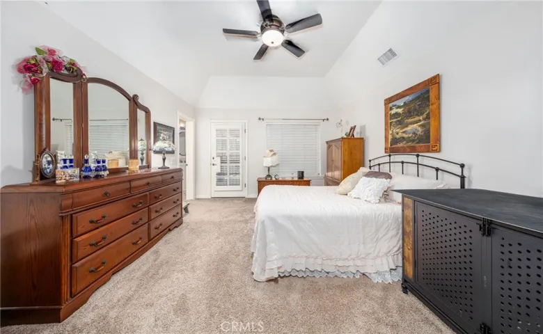 13098 Oak Crest Drive, Yucaipa, California 92399