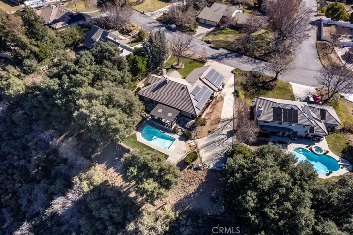 13098 Oak Crest Drive, Yucaipa, California 92399