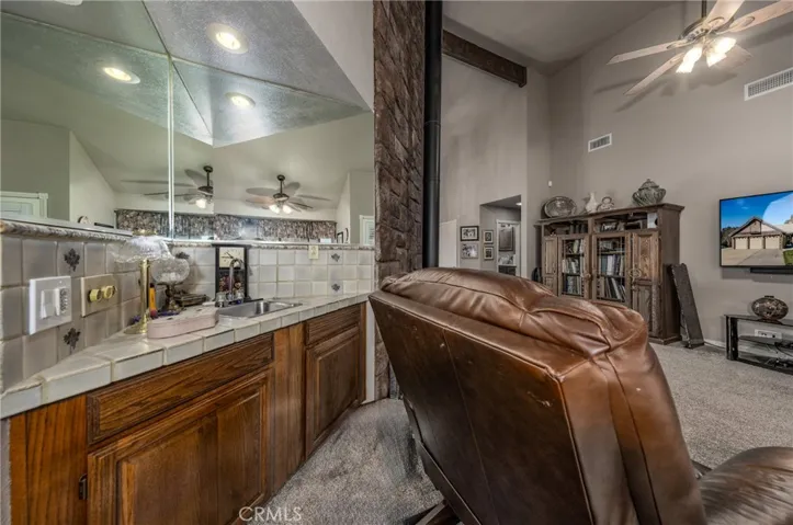 13098 Oak Crest Drive, Yucaipa, California 92399