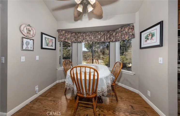 13098 Oak Crest Drive, Yucaipa, California 92399