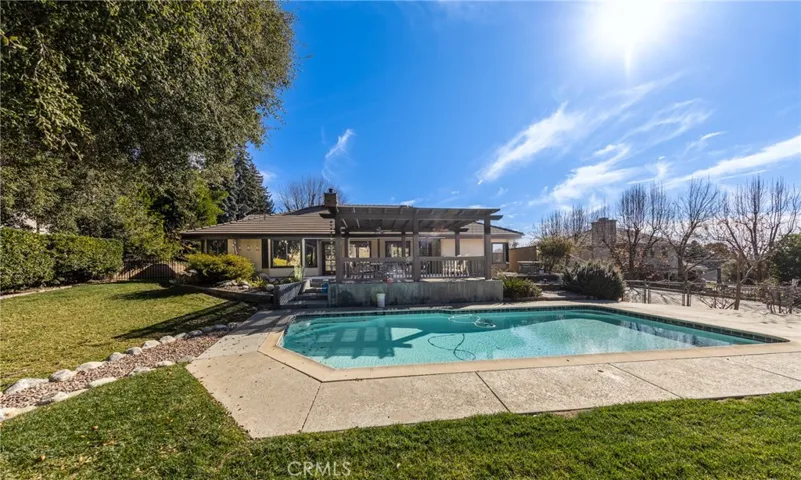 13098 Oak Crest Drive, Yucaipa, California 92399