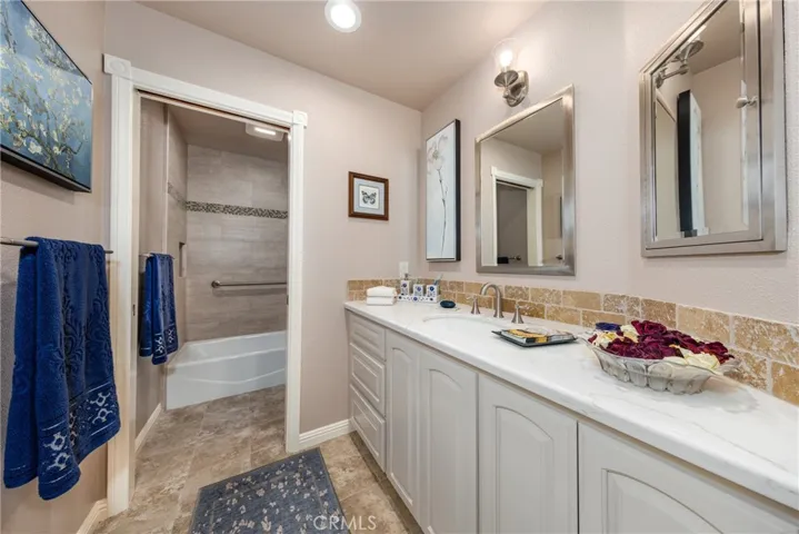 13098 Oak Crest Drive, Yucaipa, California 92399